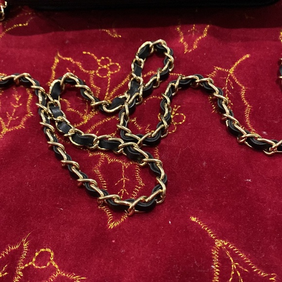 Babe Black mini Crossbody - Picture 2 of 9